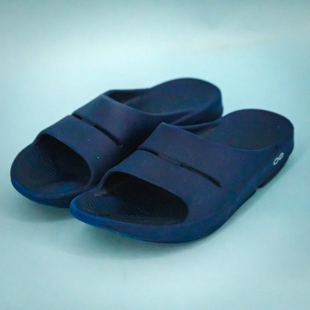 Oofos Unisex Size 5 Men's 7 Women's Blue Slides Recovery Foam Shoes Sandals